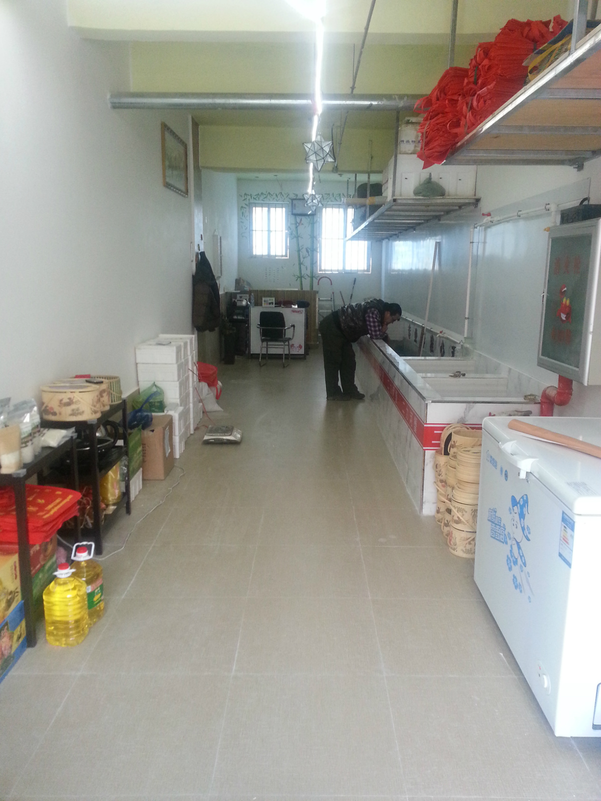 盤錦二力河蟹環(huán)城路店內(nèi)景圖